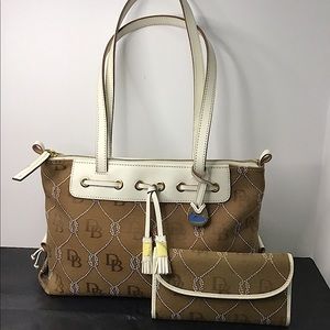 Dooney and Bourke Handbag Brown Nautical Shoulder Strap WITH matching Wallet